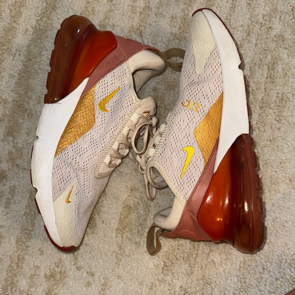 Nike Women's Sneakers in Cream and Gold Size US women’s 6